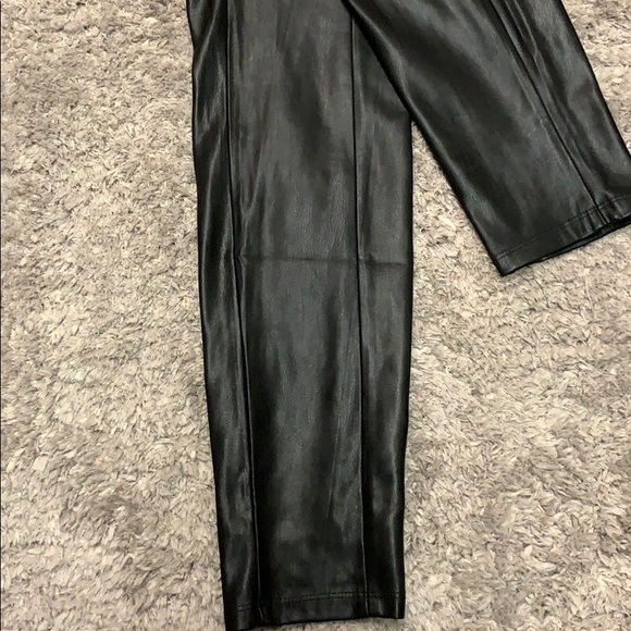 Faux black leather legging - Picture 6 of 8